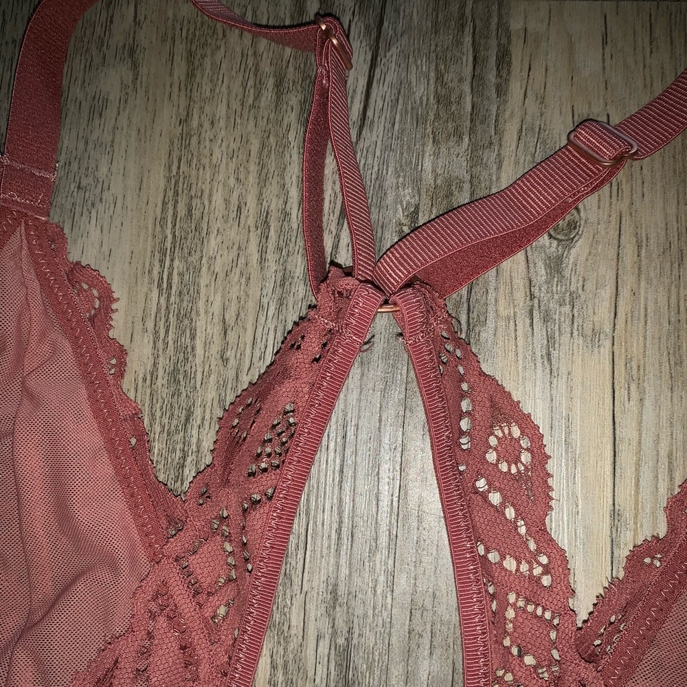 NWT/AERIE AE RUST/BROWN LACE BODYSUIT SIZE: MED - Picture 5 of 7
